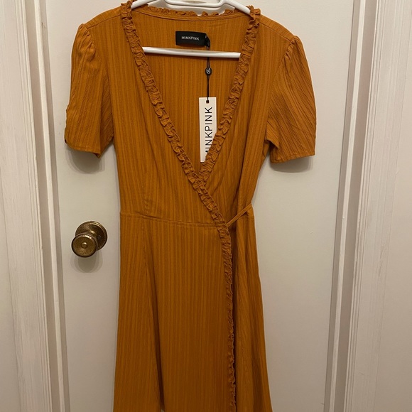 NEW Minkpink Wrap Dress - Picture 1 of 4